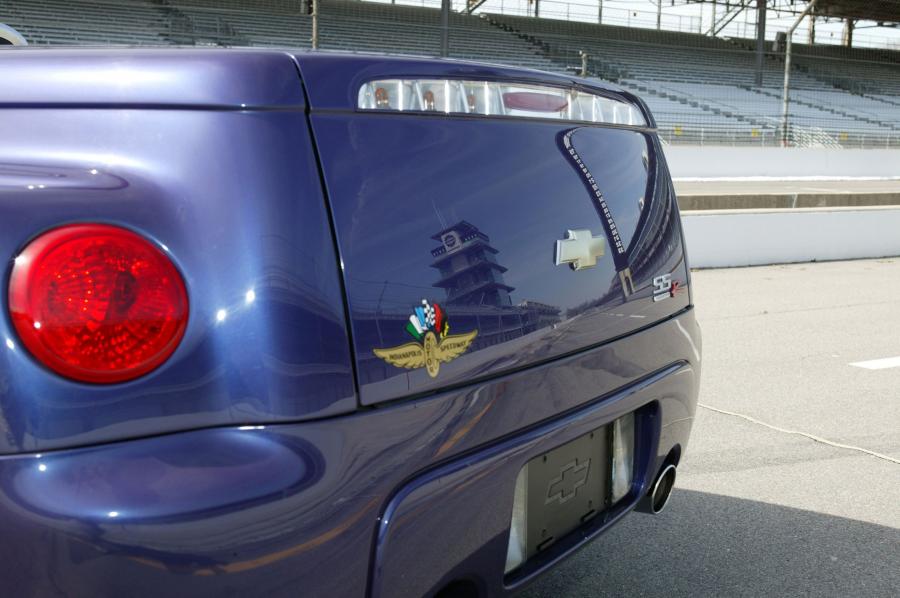  Chevrolet SS R Indianapolis Pace Car 2003 года  (фото 13 из 35)